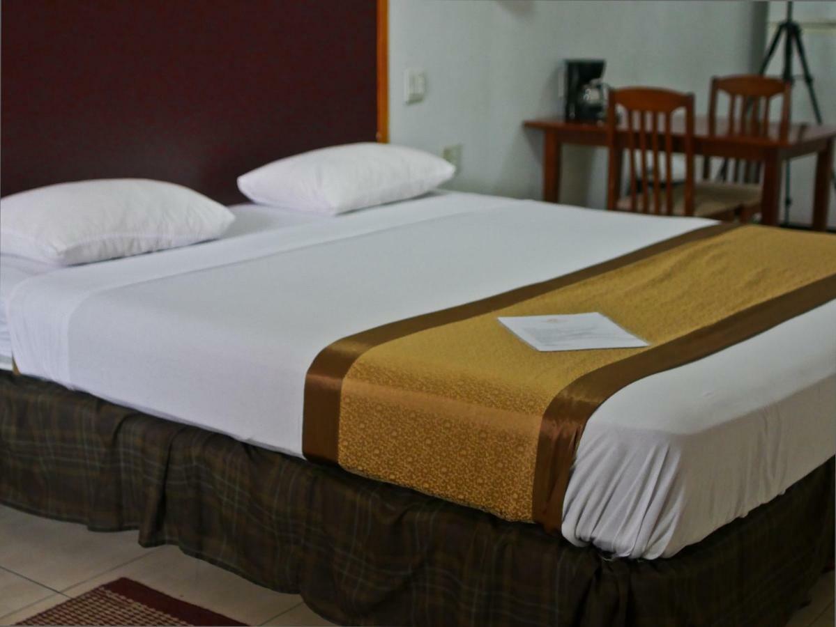 Hotel North Resort 파라마리보 외부 사진