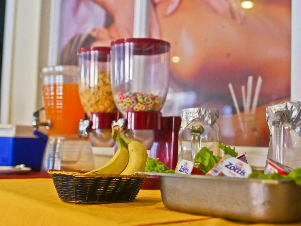 Hotel North Resort 파라마리보 외부 사진